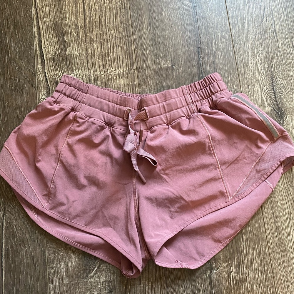 Dusty pink Lululemon hotty hot short size 4
